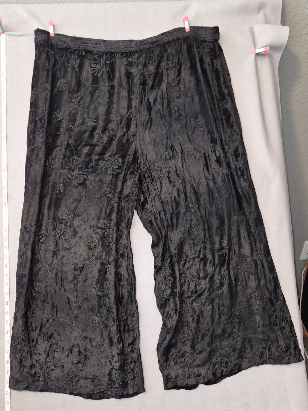 Lola P. Woman Black Crushed Velvet Wide Leg Pants – Women's 2X